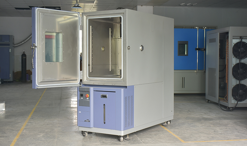 UPS電源如何用高低溫濕熱試驗箱做濕熱試驗？